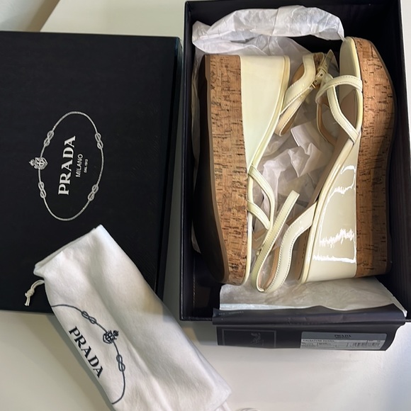 Prada strappy wedge sandal in ivory - Picture 9 of 9